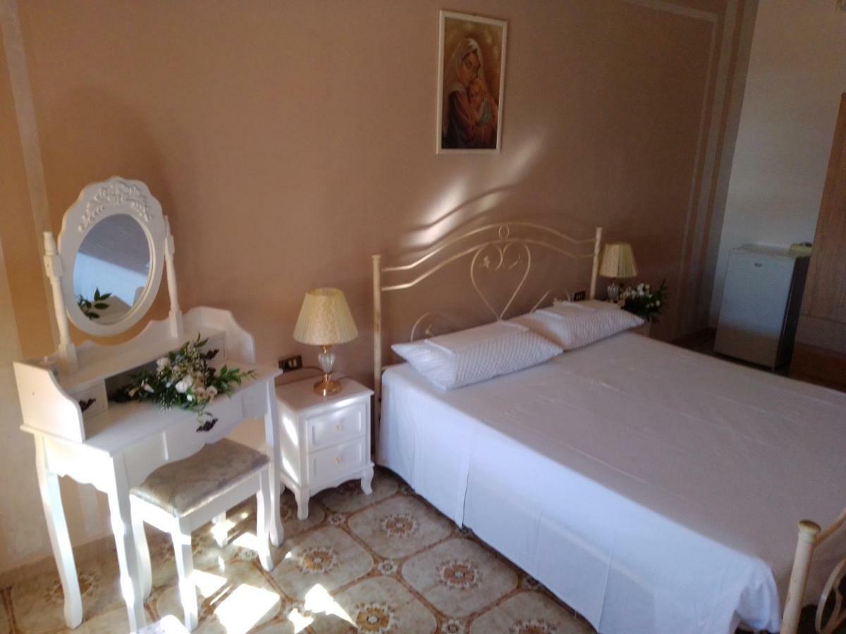 B&B La Felicita Лезина Экстерьер фото